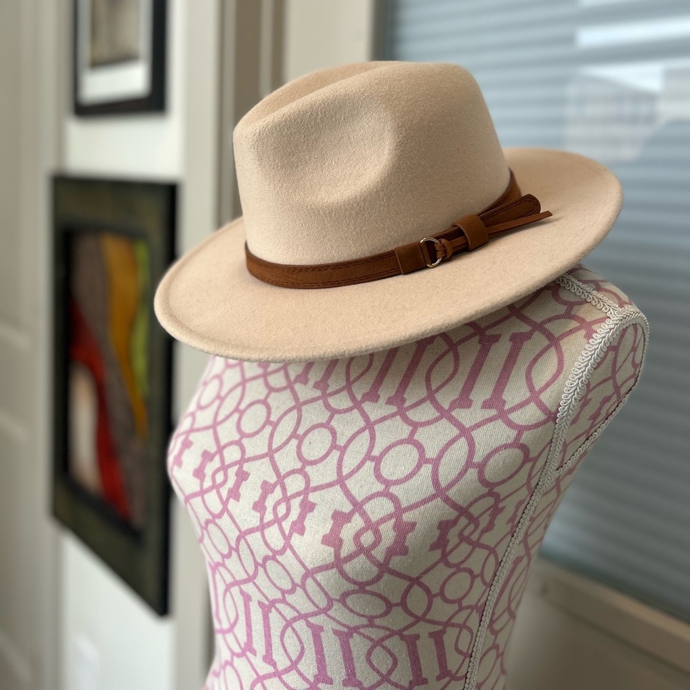 Spring / Summer Hat - Picture 2 of 4